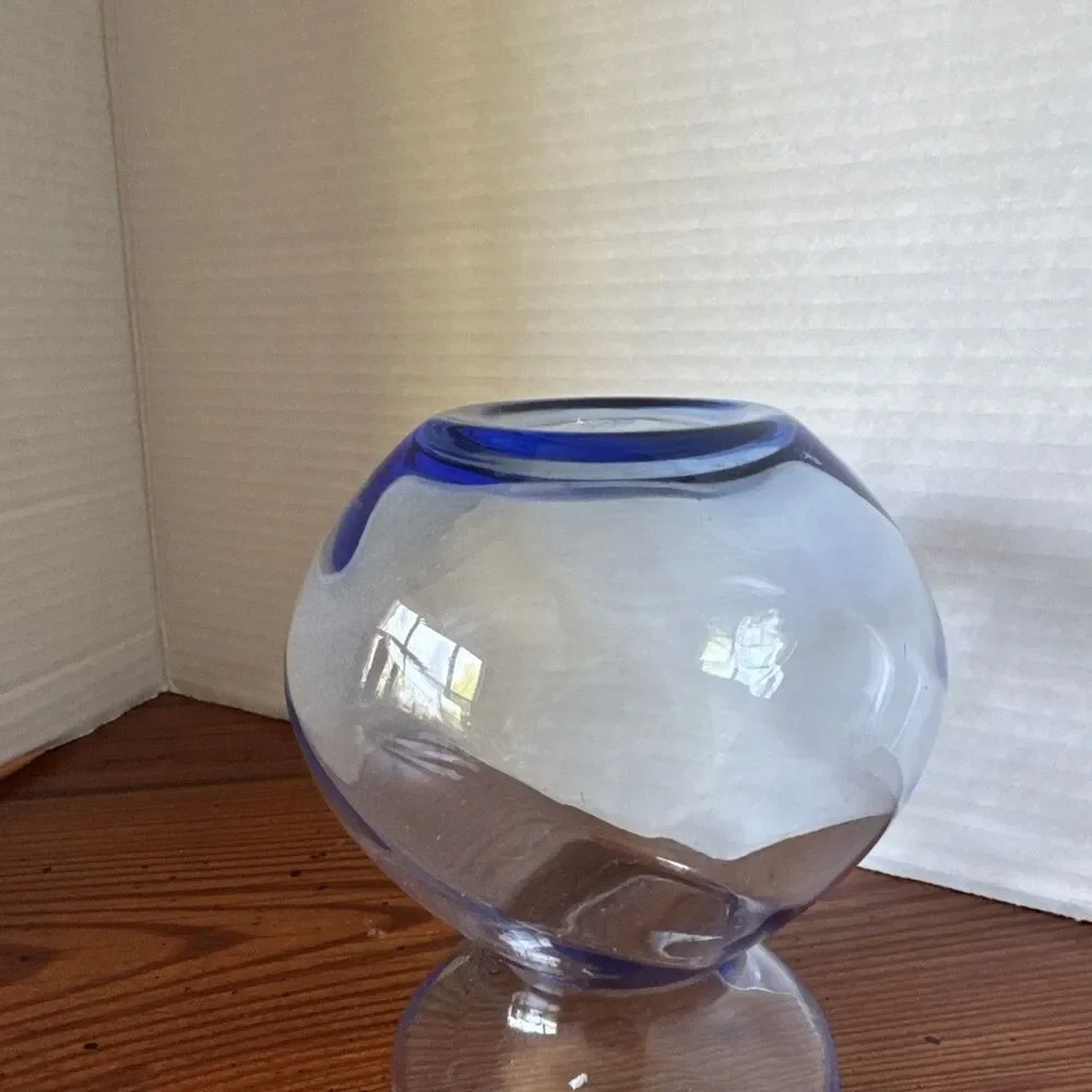 Hand Blown Artisan Bud Vase Swirl With Gorgeous Deep Rich Blue